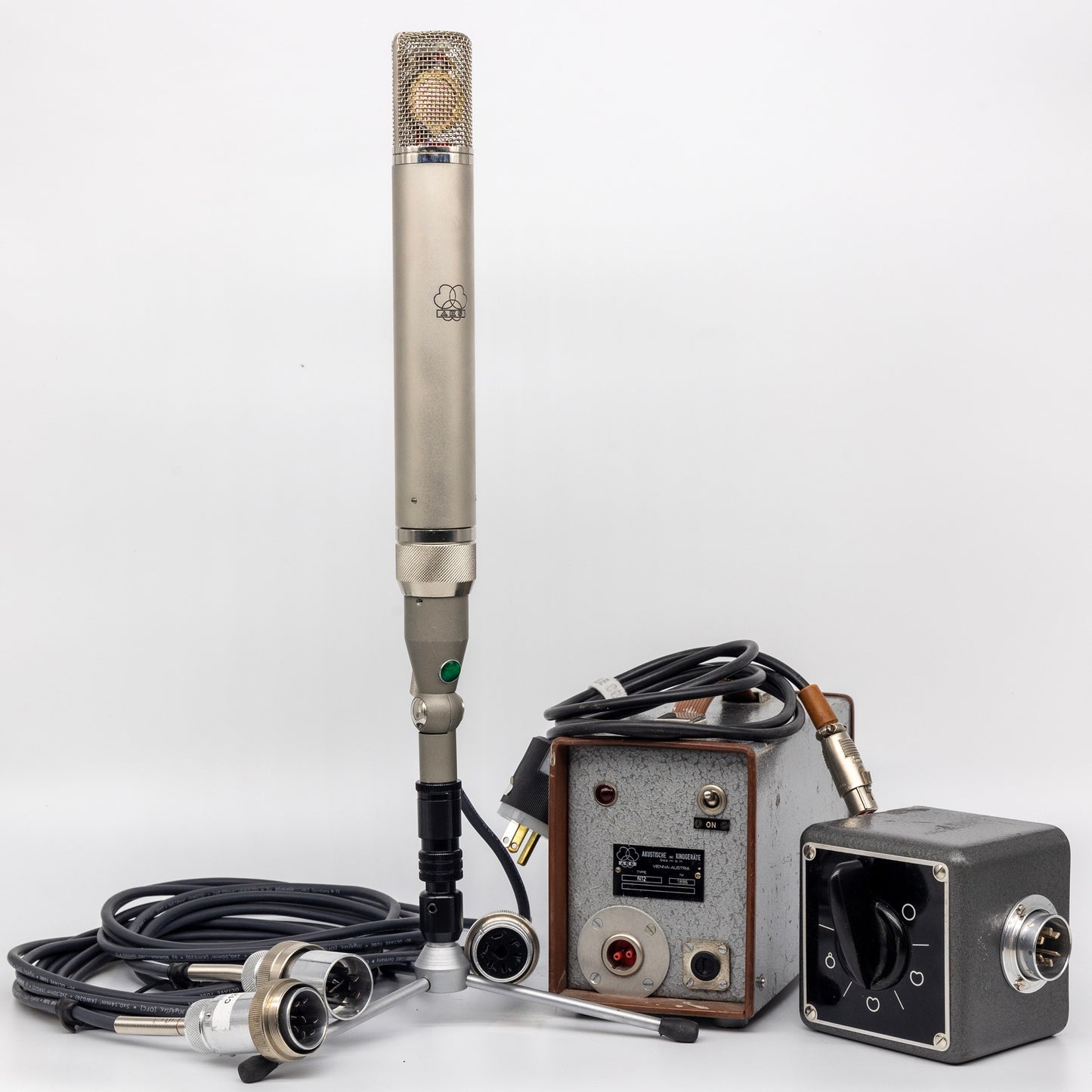 AKG C12 - Nr. 1665 Tube Microphone