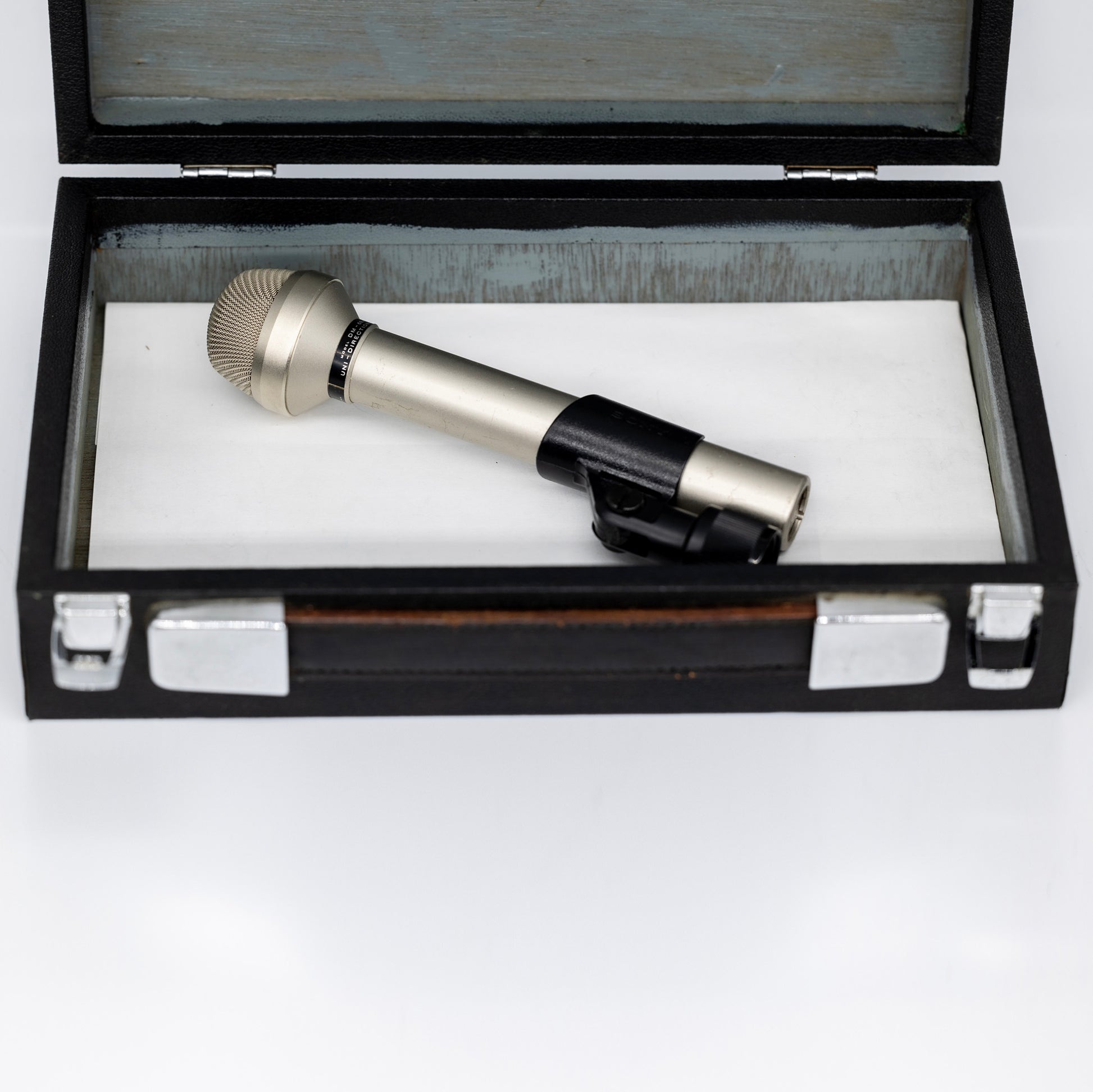 AIWA DM68A Dynamic Microphone