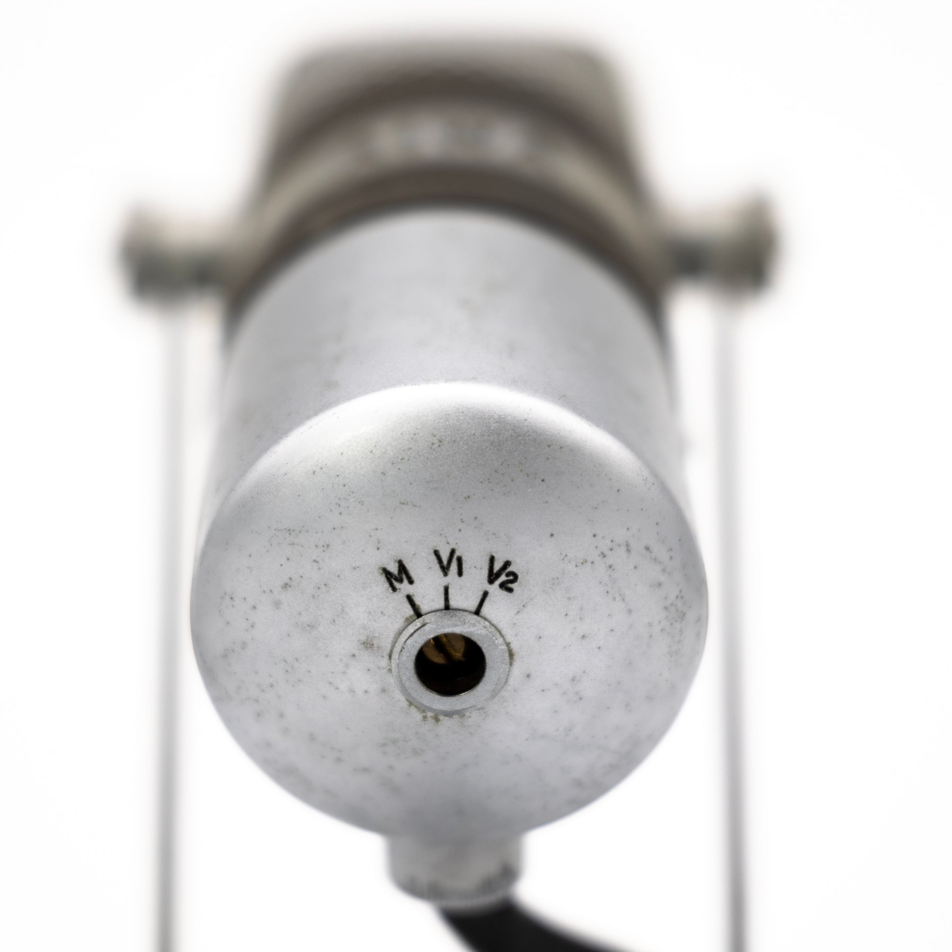 Aiwa VM16 #1201 caps logo Ribbon Microphone