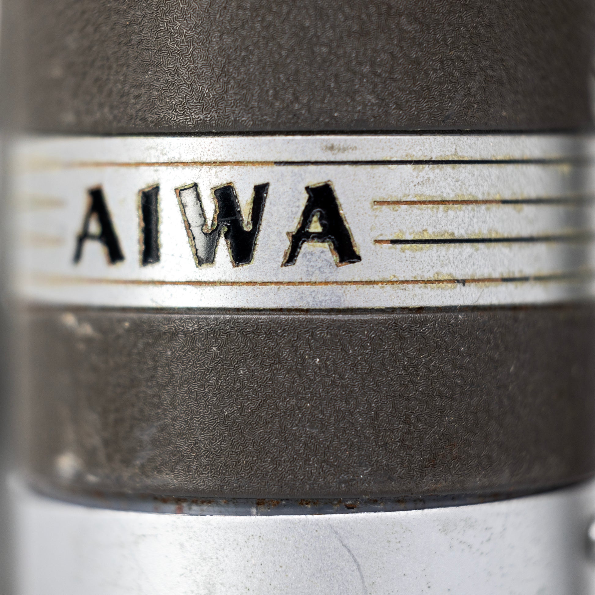 Aiwa VM16 #1201 caps logo Ribbon Microphone