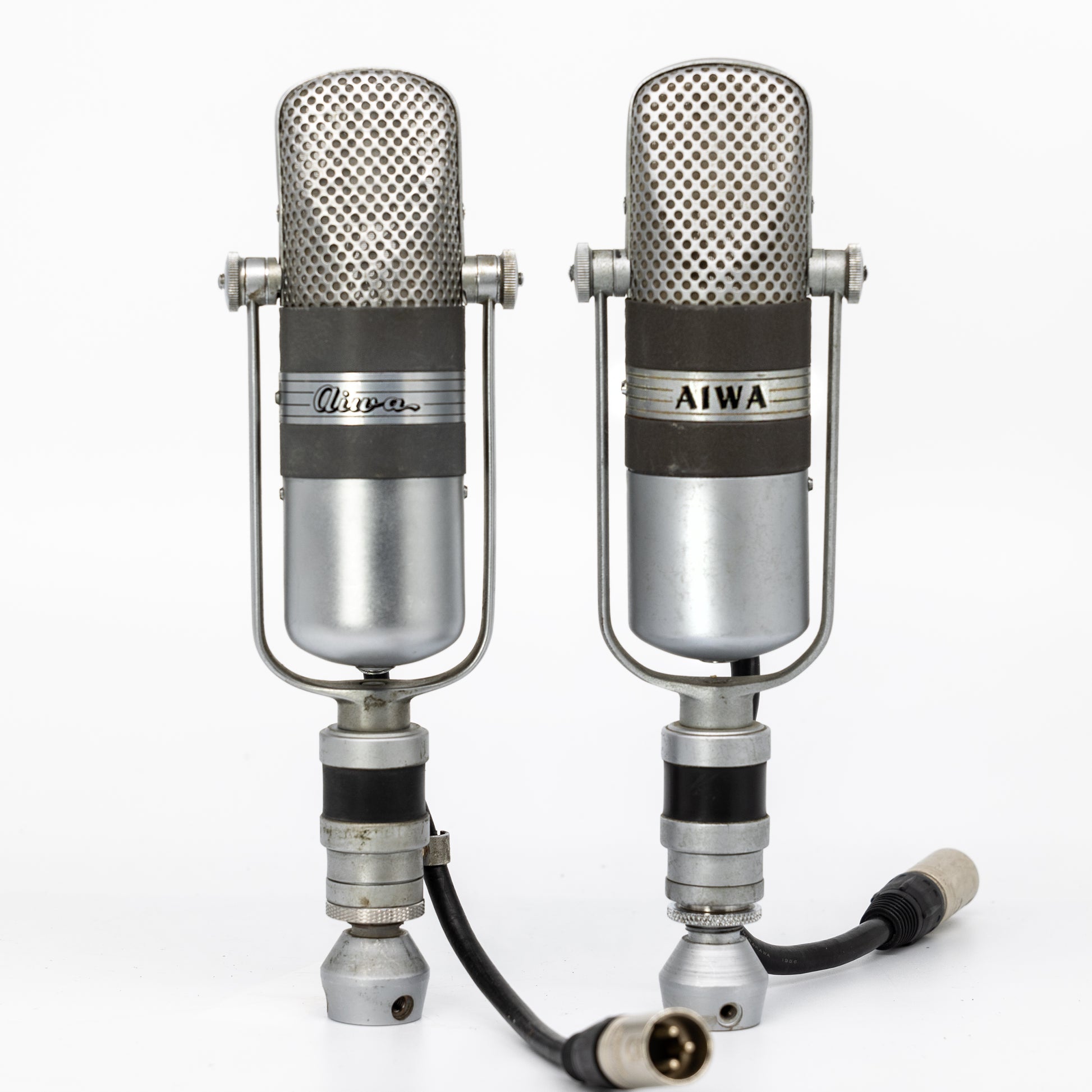Aiwa VM16 #601 script logo Ribbon Microphone
