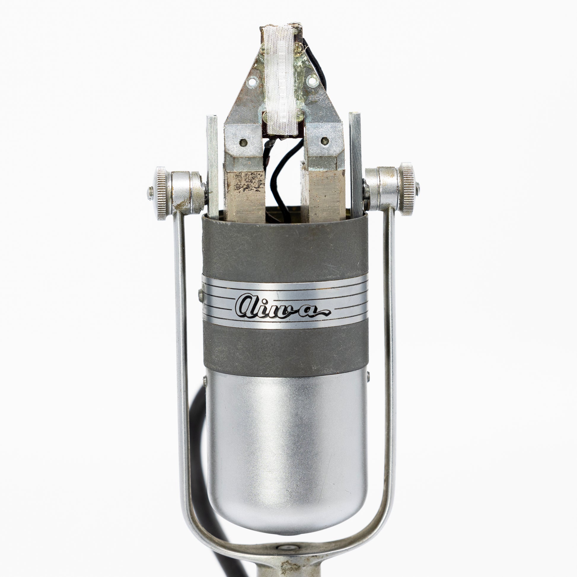Aiwa VM16 #601 script logo Ribbon Microphone
