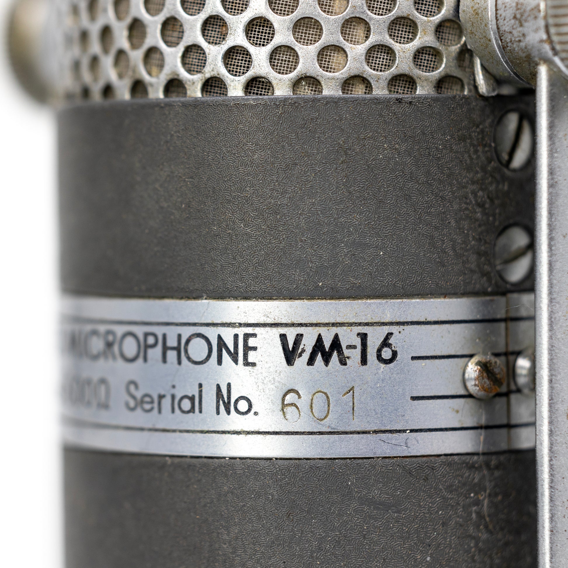 Aiwa VM16 #601 script logo Ribbon Microphone