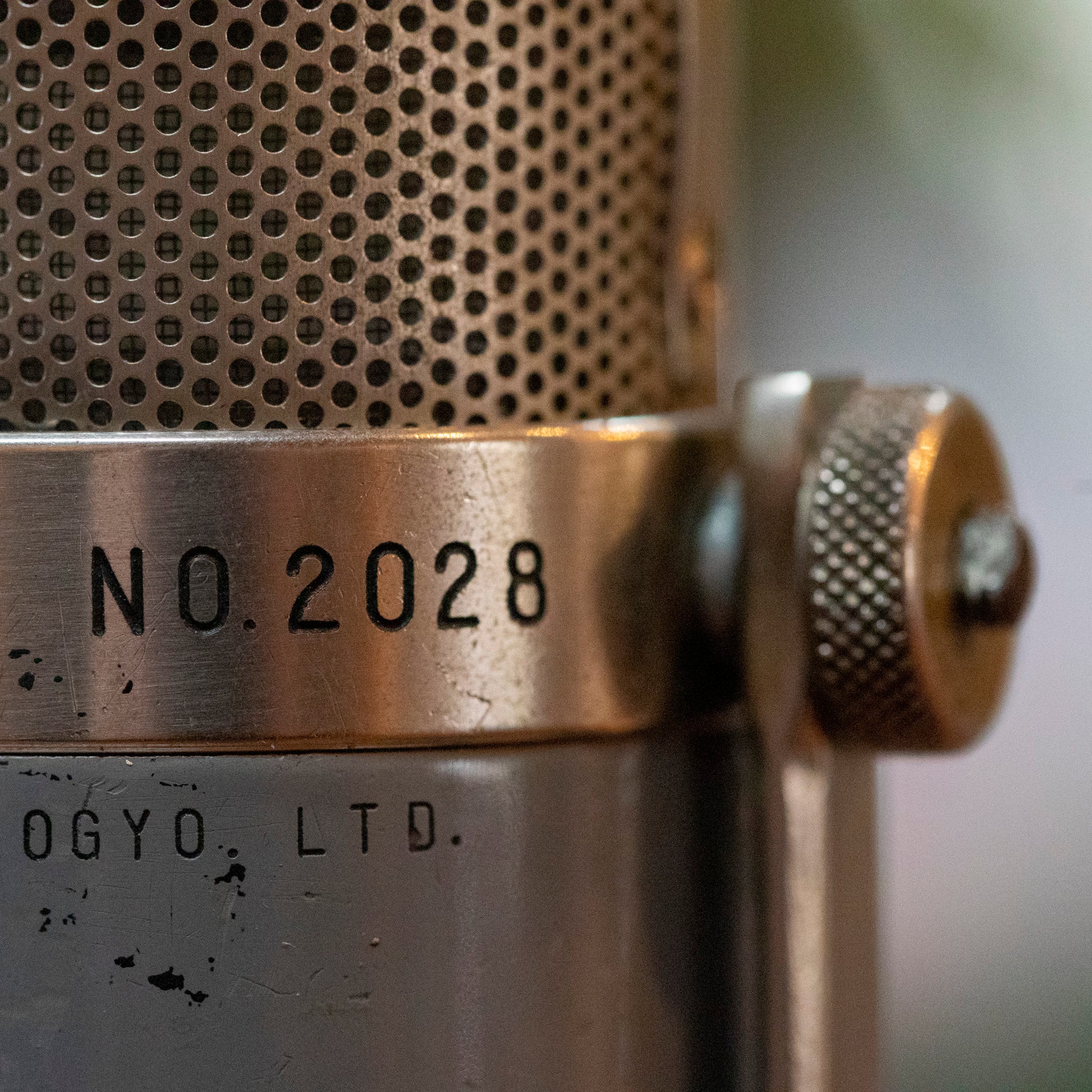 Sony C37a 