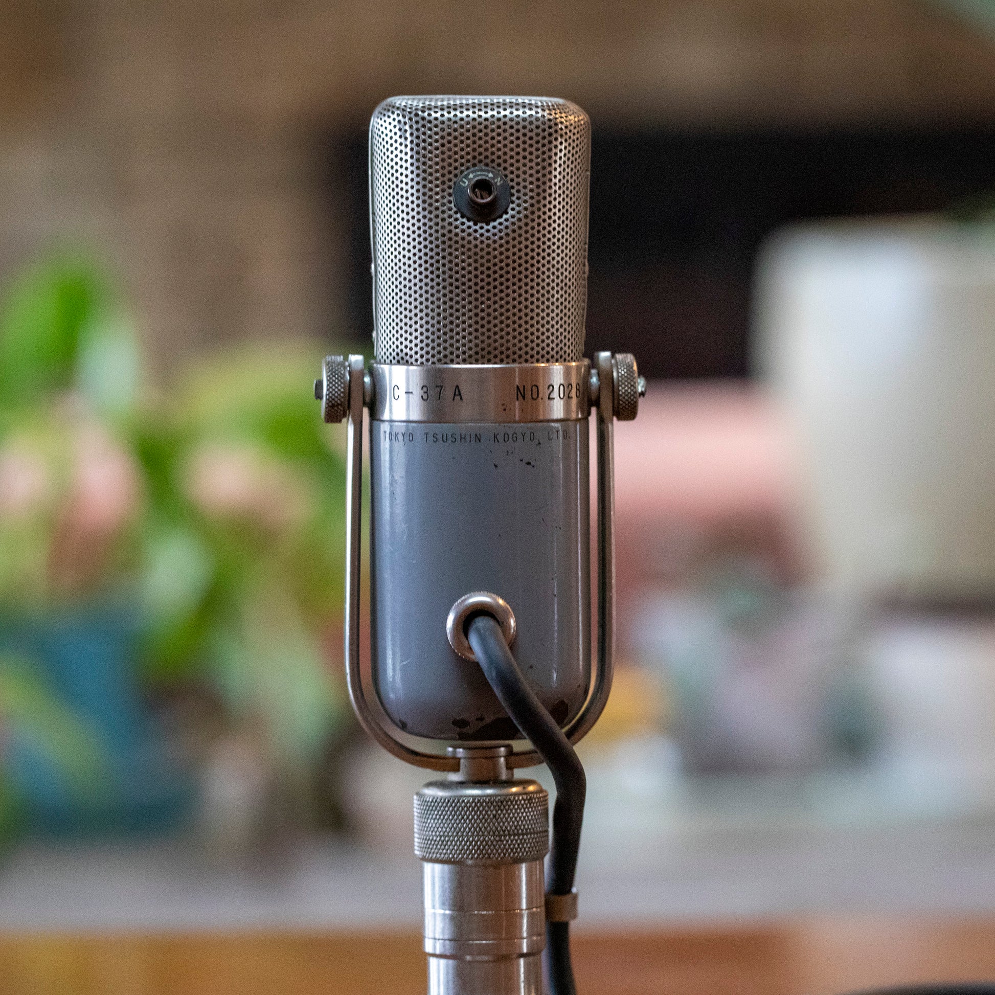 Sony C37a 