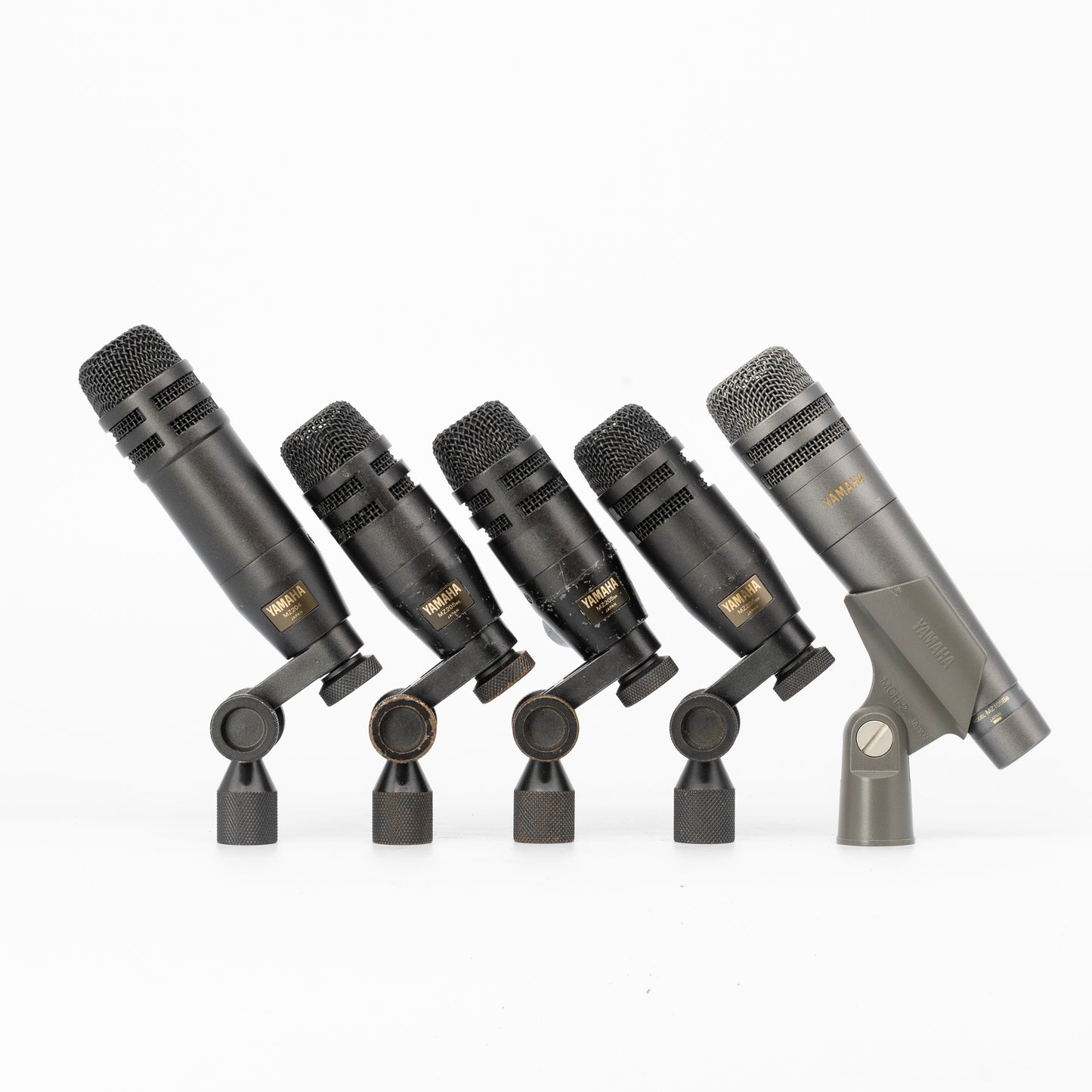 Yamaha Drum Mic Kit: MZ204 + MZ105be + 3 x MZ205be Dynamic Microphone