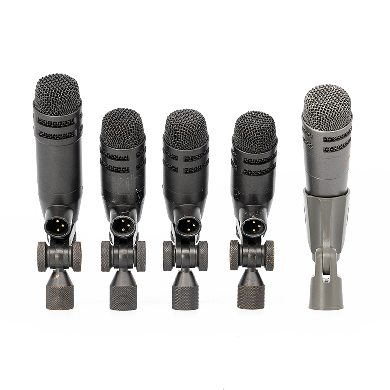 Yamaha Drum Mic Kit: MZ204 + MZ105be + 3 x MZ205be Dynamic Microphone